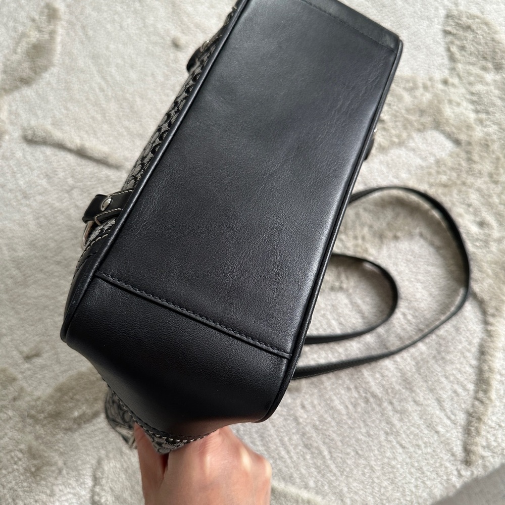 Coach Signature Jacquard Tote – Black & Gray - Picture 3 of 7
